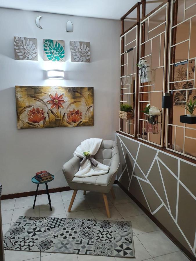 B E B House *