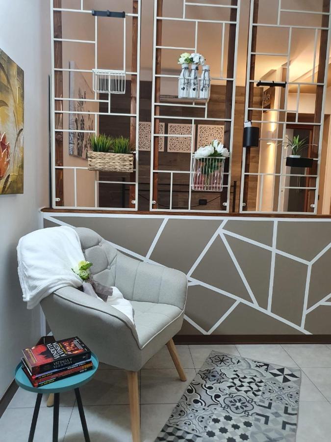 Apartment B E B House